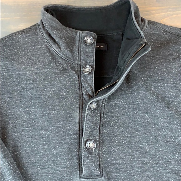 Banana Republic 1/4 zip - Picture 2 of 4